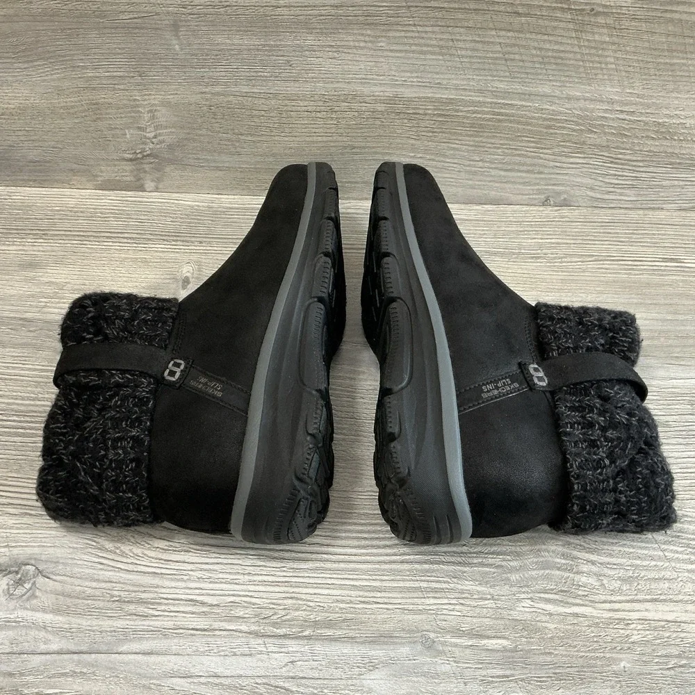 Skechers Women's Easy Going-Cozy Weather 2-Hands Free Slip-ins Ankle Boot 9.5 US